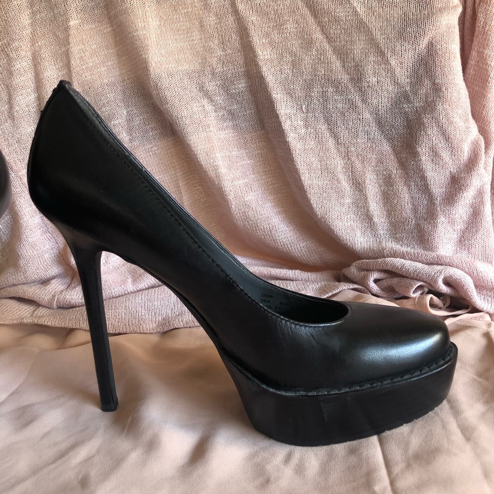 NWOT Calvin Klein Stilettos